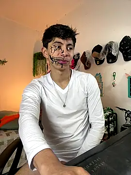 Yaiden 11 online show from 10/31/25, 01:45