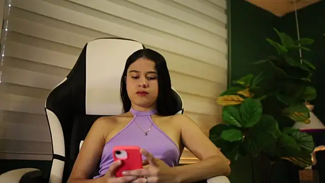 Snapshot of Danaa_Rouse chatting on 10/30/25, 09:15 Danaa Rouse online show from 10/30/25, 09:15