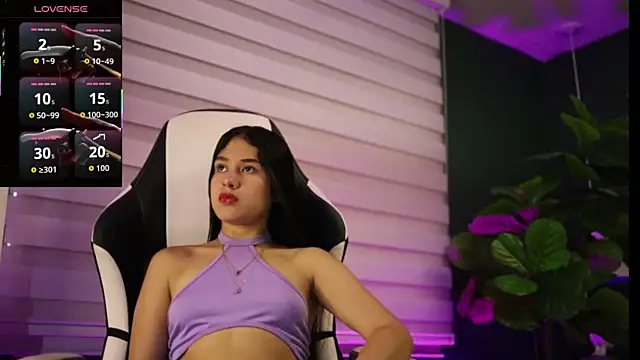 Snapshot of Danaa_Rouse chatting on 11/07/25, 09:37 Danaa Rouse online show from 11/07/25, 09:37