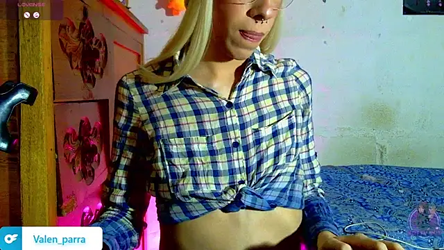 Snapshot of kattycat_ chatting on 11/18/25, 02:39 kattycat online show from 11/18/25, 02:39