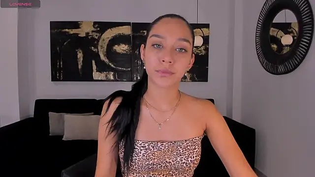 AmaliaCrus online show from 11/05/25, 08:42