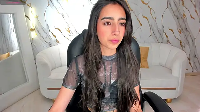 Snapshot of LarisaSmirnov chatting on 09/13/25, 04:23 LarisaSmirnov online show from 09/13/25, 04:23
