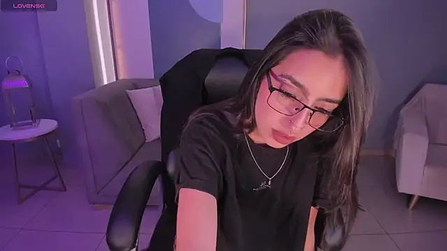 LarisaSmirnov online show from 11/21/25, 03:49