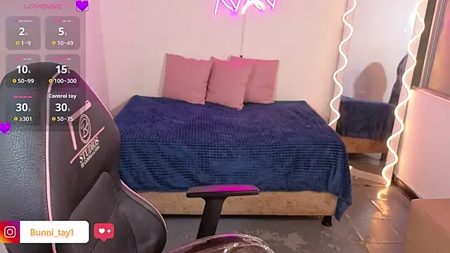 Malory tay1 online show from 10/14/25, 07:14