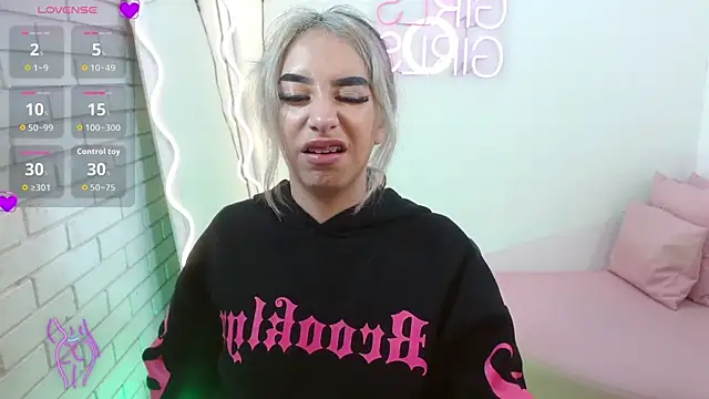 Malory tay1 online show from 11/16/25, 11:38