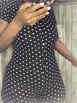 Snapshot of urgeminibrat chatting on 09/25/25, 06:33 urgeminibrat online show from 09/25/25, 06:33