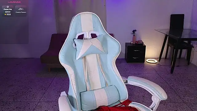 eleselas online show from 11/02/25, 11:29