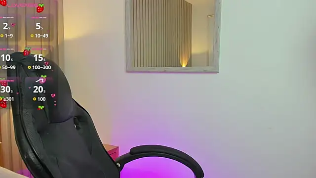 nina blake online show from 10/10/25, 07:35