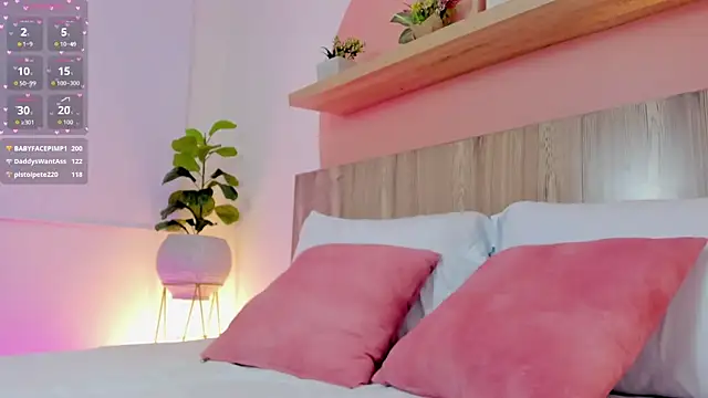 nina blake online show from 11/21/25, 08:02