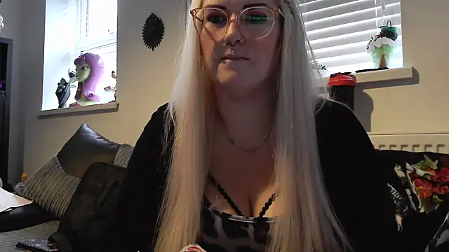 Sizzling Indie36 online show from 10/13/25, 03:34