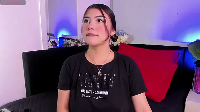 Snapshot of Zamantta chatting on 11/19/25, 06:24 Zamantta online show from 11/19/25, 06:24