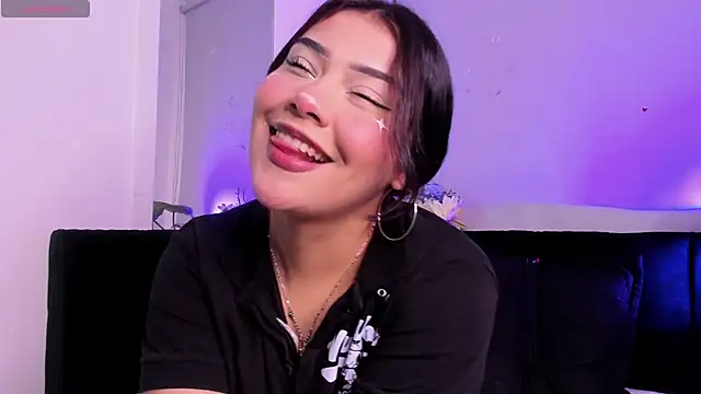 Snapshot of Zamantta chatting on 11/20/25, 06:24 Zamantta online show from 11/20/25, 06:24