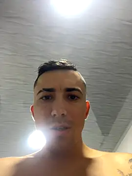 pareja curiosa19 online show from 11/06/25, 01:28