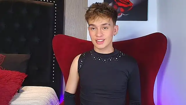 Snapshot of LiamWildx20 chatting on 10/14/25, 05:08 LiamWildx20 online show from 10/14/25, 05:08