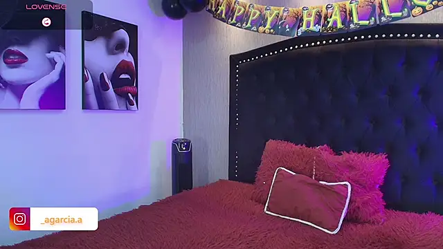 Snapshot of LiamWildx20 chatting on 10/25/25, 10:04 LiamWildx20 online show from 10/25/25, 10:04