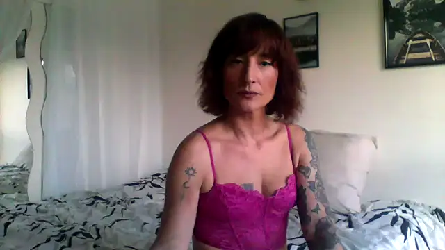 Snapshot of CaroKev chatting on 03/18/25, 05:31 CaroKev online show from 03/18/25, 05:31
