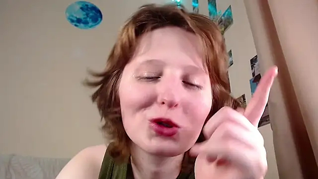 Snapshot of c0ralynx chatting on 03/18/25, 12:58 c0ralynx online show from 03/18/25, 12:58