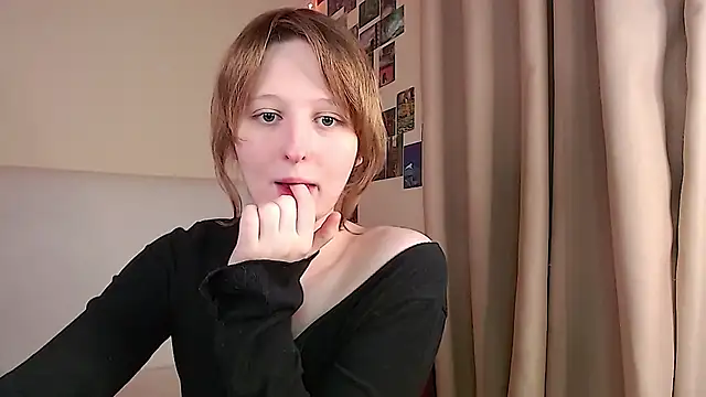 Snapshot of c0ralynx chatting on 10/11/25, 03:28 c0ralynx online show from 10/11/25, 03:28