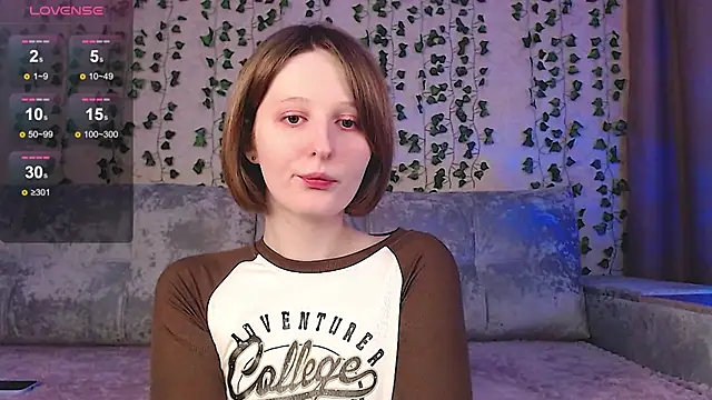 Snapshot of c0ralynx chatting on 11/30/25, 10:41 c0ralynx online show from 11/30/25, 10:41