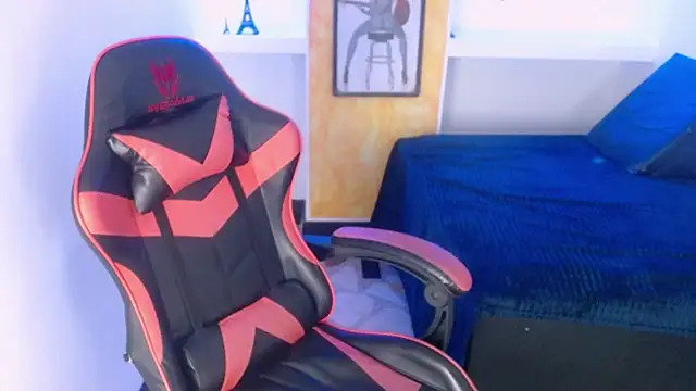 chloe 03  online show from 03/19/25, 05:28