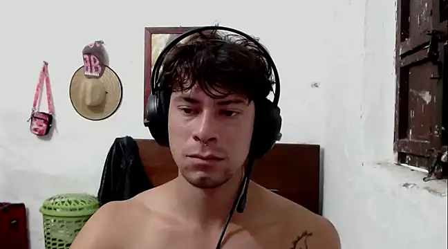 Snapshot of billykink chatting on 03/17/25, 04:01 billykink online show from 03/17/25, 04:01