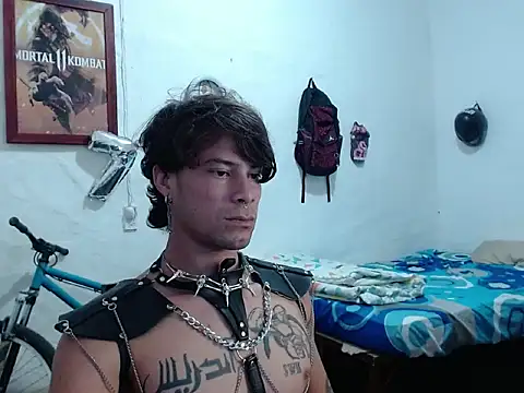 Snapshot of billykink chatting on 10/13/25, 05:46 billykink online show from 10/13/25, 05:46