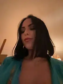 Snapshot of missninasparkle chatting on 10/11/25, 09:57 missninasparkle online show from 10/11/25, 09:57