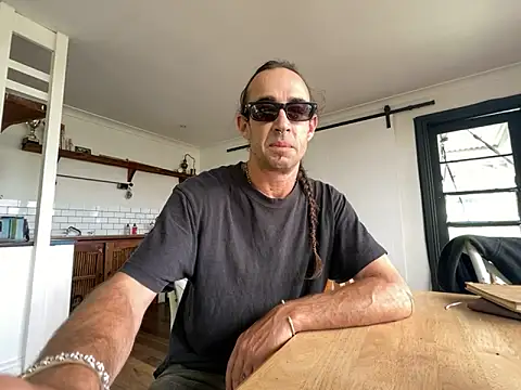 mastertittiefkr online show from 11/17/25, 02:39