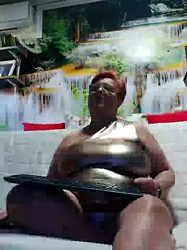 QueenPammy1 online show from 02/09/25, 12:52