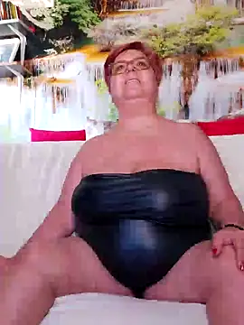 QueenPammy1 online show from 02/13/25, 11:28