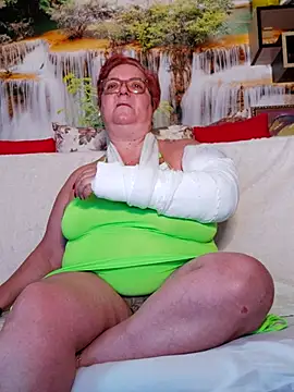 QueenPammy1 online show from 02/25/25, 06:58