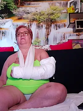 QueenPammy1 online show from 03/06/25, 07:03