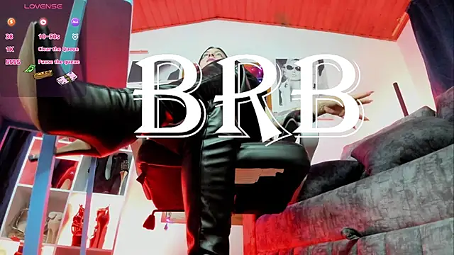 Snapshot of _LuanaDabbraccio chatting on 11/22/25, 01:43 LuanaDabbraccio online show from 11/22/25, 01:43