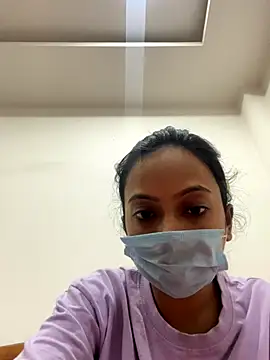 Snapshot of Nia-Stream chatting on 11/24/25, 05:34 Nia-Stream online show from 11/24/25, 05:34