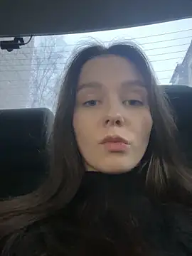 Snapshot of MilaBee chatting on 03/18/25, 11:30 MilaBee online show from 03/18/25, 11:30