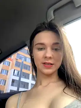 Snapshot of MilaBee chatting on 10/02/25, 08:43 MilaBee online show from 10/02/25, 08:43