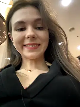 Snapshot of MilaBee chatting on 11/02/25, 09:33 MilaBee online show from 11/02/25, 09:33