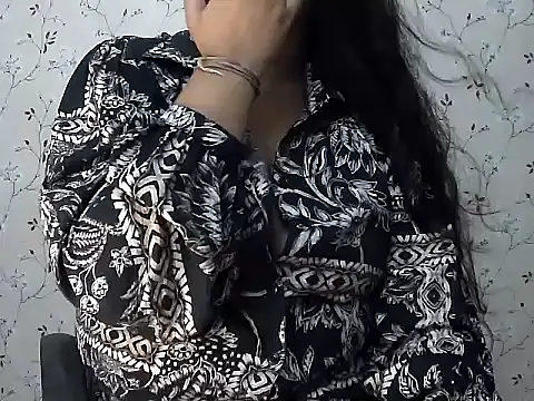 Snapshot of sonali4 chatting on 09/16/25, 01:06 sonali4 online show from 09/16/25, 01:06