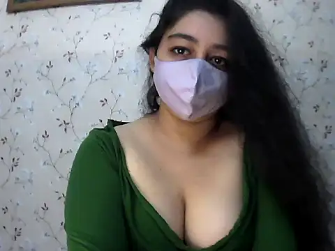 Snapshot of sonali4 chatting on 09/27/25, 11:37 sonali4 online show from 09/27/25, 11:37