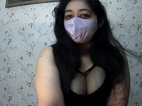 Snapshot of sonali4 chatting on 10/24/25, 12:23 sonali4 online show from 10/24/25, 12:23