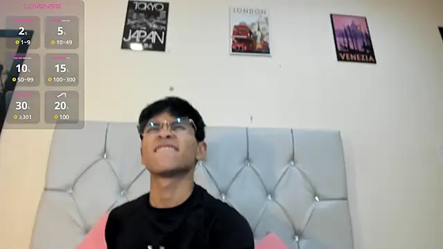 Snapshot of Ethan_Westt chatting on 03/19/25, 08:54 Ethan Westt online show from 03/19/25, 08:54