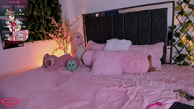 Snapshot of Yumeku_04_ chatting on 10/31/25, 05:08 Yumeku 04 online show from 10/31/25, 05:08