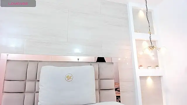 Snapshot of ankara_brownn chatting on 03/19/25, 08:00 ankara brownn online show from 03/19/25, 08:00