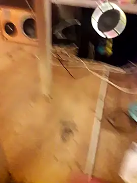 Snapshot of Tomassasdss chatting on 10/13/25, 01:05 Tomassasdss online show from 10/13/25, 01:05