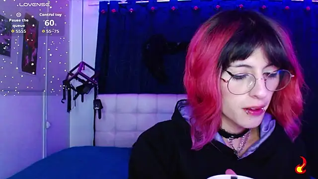 Snapshot of goth_minerva chatting on 11/06/25, 01:23 goth minerva online show from 11/06/25, 01:23