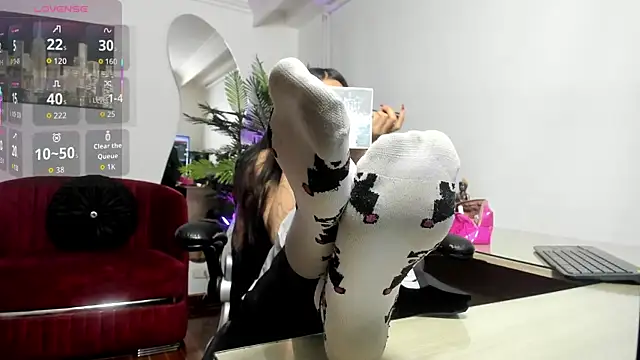 Laila Angels online show from 09/11/25, 11:43