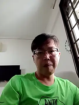 Snapshot of akumasian chatting on 03/19/25, 04:14 akumasian online show from 03/19/25, 04:14