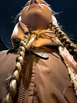 bambi lu online show from 10/12/25, 04:50