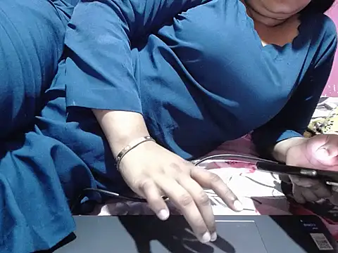 Flowing love online show from 09/18/25, 06:10