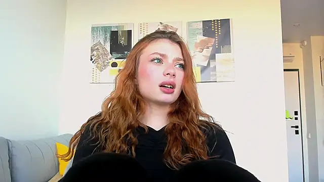 Snapshot of AngelaSwan chatting on 03/20/25, 12:00 AngelaSwan online show from 03/20/25, 12:00